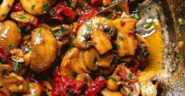 Garlic Mushrooms With Sun Dried Tomatoes!