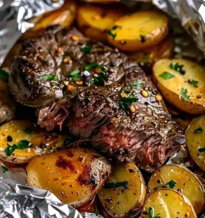 Garlic Steak And Potato Foil Packs