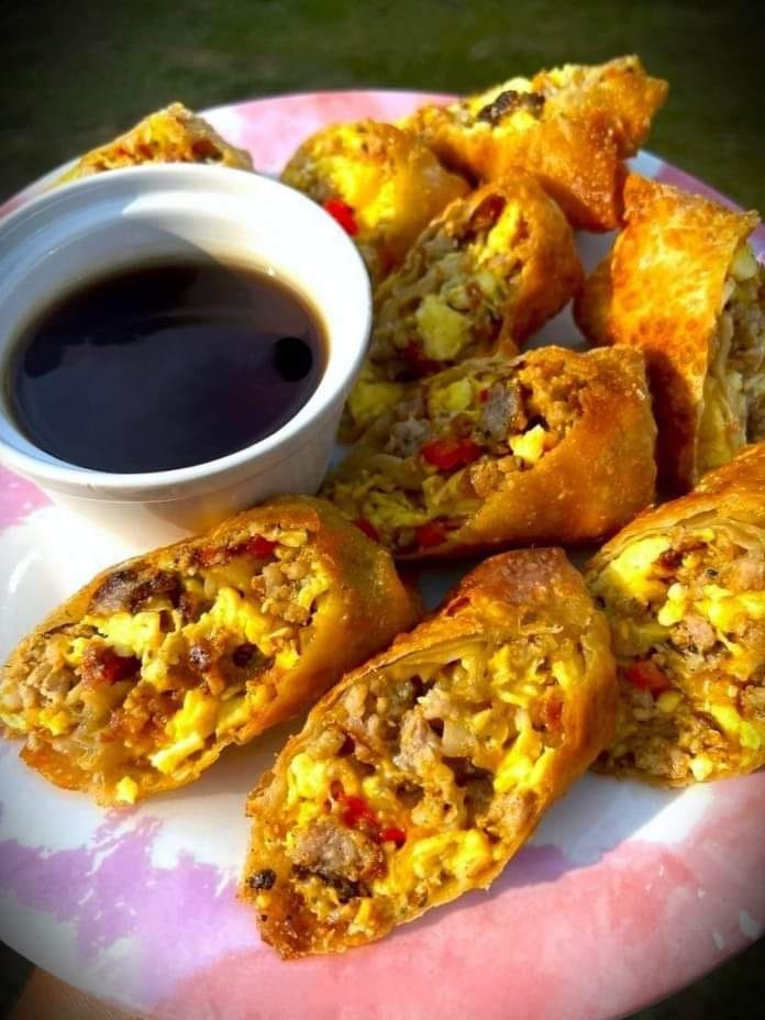 Loaded Breakfast Eggrolls