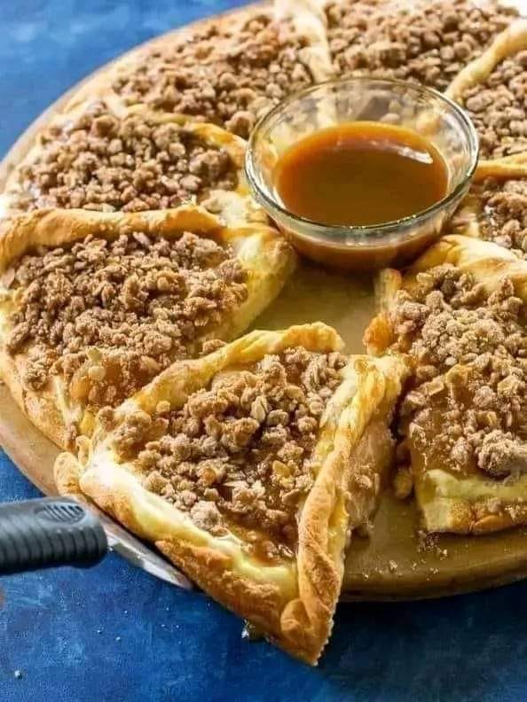 Apple Crisp Cheese Danish