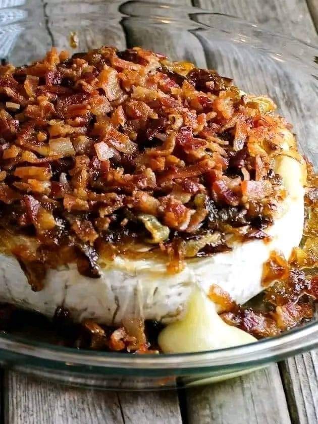 Baked Brie With Caramelized Onions And Bacon