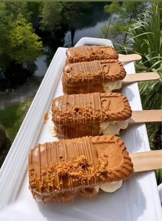 Biscoff Cookie Butter Cheesecake Pops! 😋😋