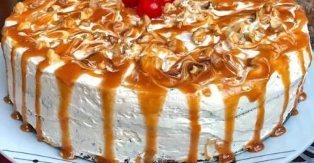 Cake With Cream And Caramel Is Amazing In Taste 😍