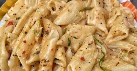 Italian Pasta With White Sauce