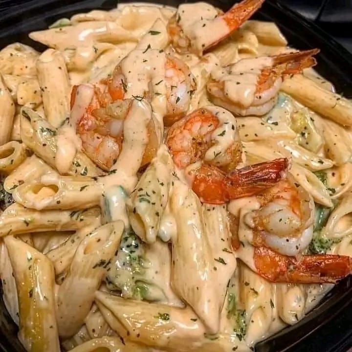 Shrimp & Broccoli Alfredo
