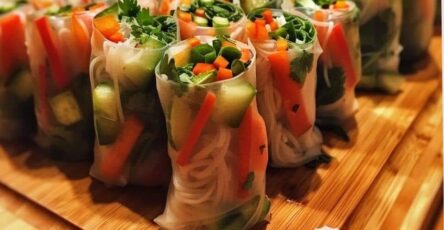 Vegetable Spring Rolls With Peanut Sauce