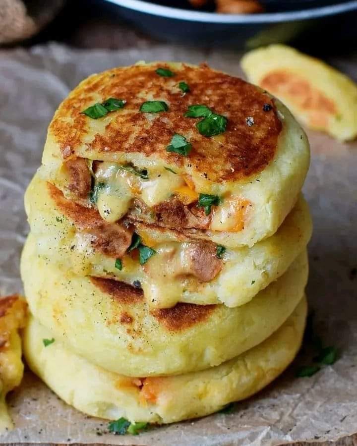 Mouthwatering Stuffed Potato Cakes