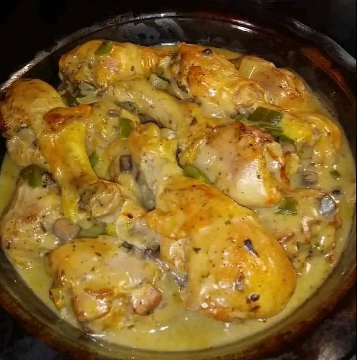 Baked legs with cream of mushroom