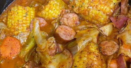 Cabbage soup with smoked sausage