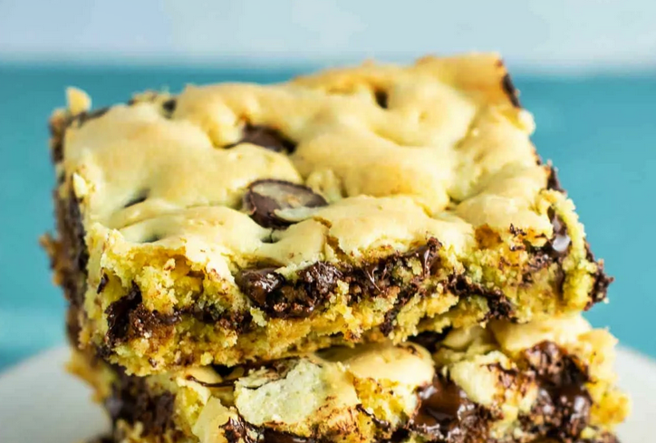Cake mix cookie bars