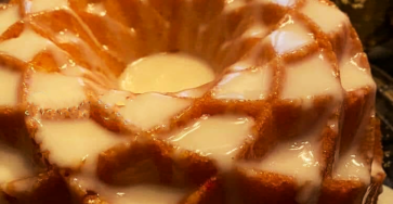 Lemon pound cake