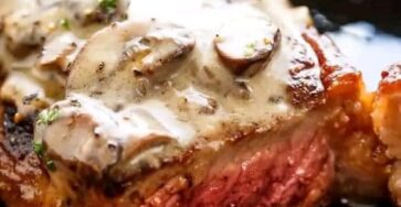 Pan Seared Garlic Butter Steak & Mushroom Cream Sauc