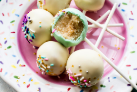 Quickhomemade cake pops