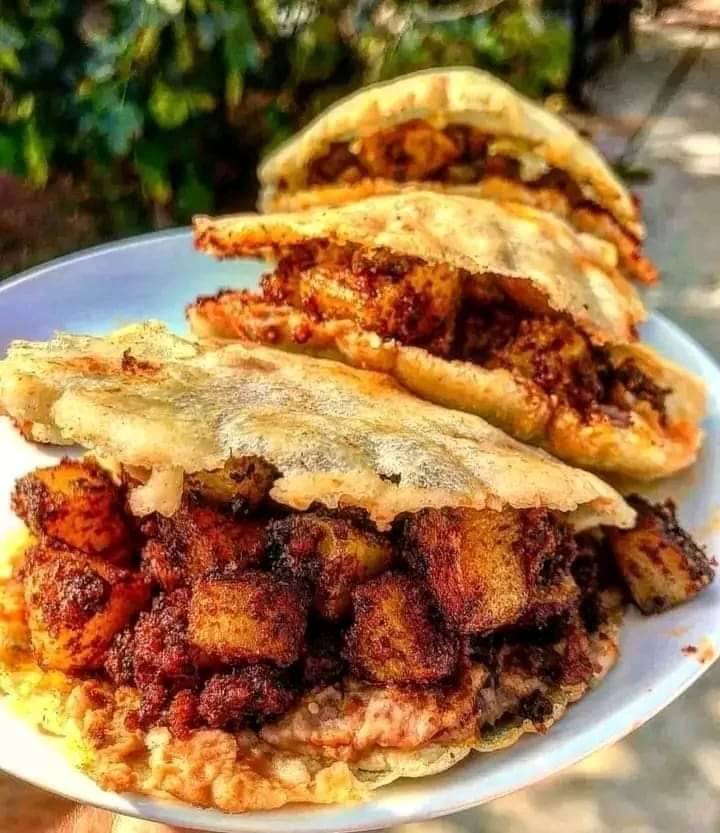 Gorditas filled with chorizo