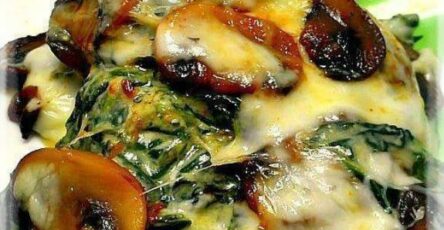 Spinach and mushroom motheredchicken