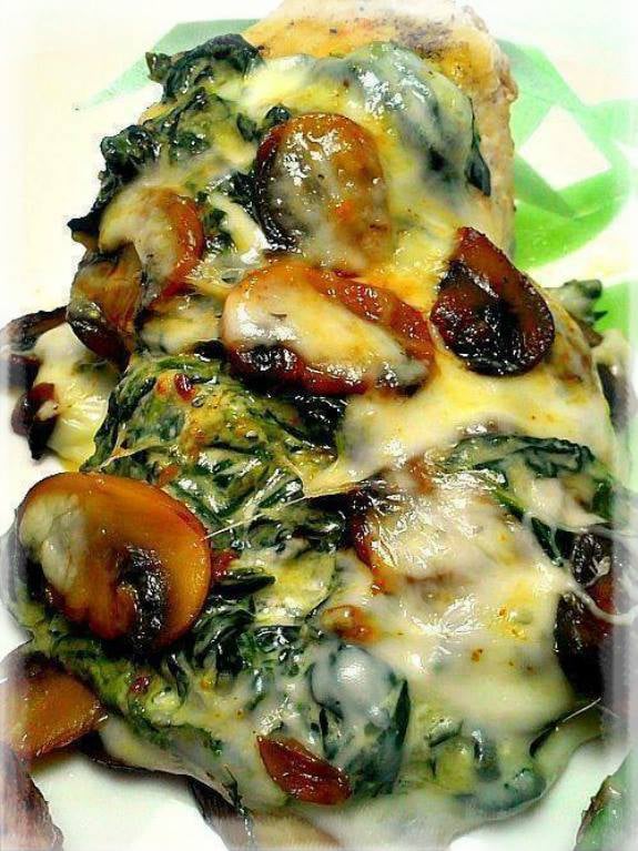Spinach and mushroom motheredchicken