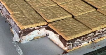 Easy frozen s’more sandwiches